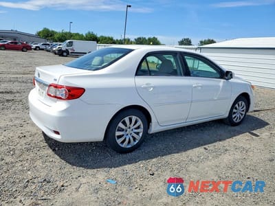 Trzecie zdjęcie samochodu z tyłu: 2013 TOYOTA COROLLA LE VIN:2T1BU4EEXDC084672 - miniatura