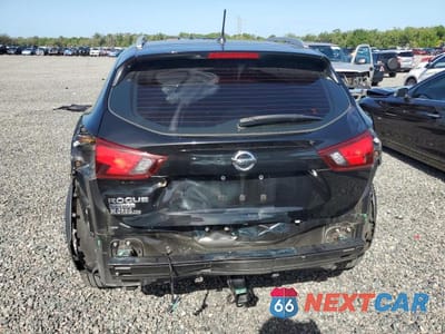 Zdjęcie 6 z 13 samochodu: 2017 NISSAN ROGUE SPORT SV VIN:JN1BJ1CP4HW026598 - miniatura