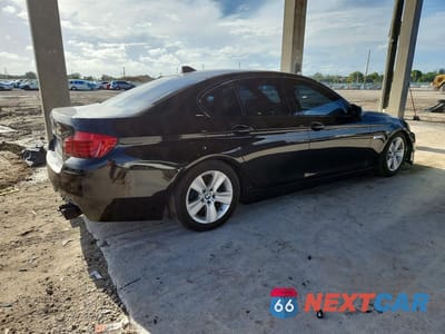 Trzecie zdjęcie samochodu z tyłu: 2011 BMW 528 I VIN:WBAFR1C58BC737572 - miniatura