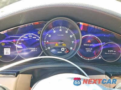 Zdjęcie 9 z 13 samochodu: 2022 PORSCHE CAYENNE VIN:WP1AA2AY1NDA00623 - miniatura