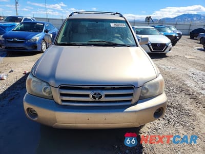 Piąte zdjęcie samochodu w środku: 2004 TOYOTA HIGHLANDER BASE VIN:JTEEP21A640066848 - miniatura