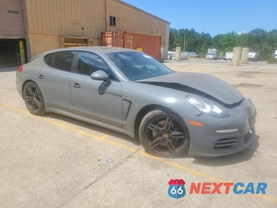Czwarte zdjęcie samochodu z boku: 2016 PORSCHE PANAMERA 2 VIN:WP0AA2A71GL001109 - miniatura