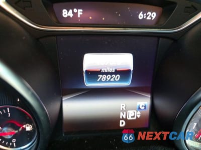 Zdjęcie 8 z 10 samochodu: 2019 MERCEDES-BENZ GLA 250 VIN:WDCTG4EB3KJ587683 - miniatura