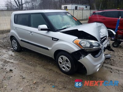 Czwarte zdjęcie samochodu z boku: 2012 KIA SOUL BASE VIN:KNDJT2A54C7422687 - miniatura