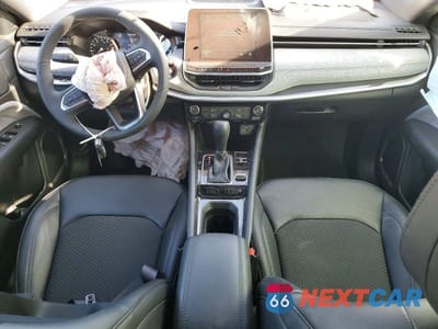 Zdjęcie 8 z 14 samochodu: 2026 JEEP COMPASS LATITUDE VIN:3C4NJDBN0TT190005 - miniatura