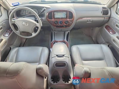 Zdjęcie 8 z 11 samochodu: 2005 TOYOTA TUNDRA LIMITED VIN:5TBRT38125S462425 - miniatura