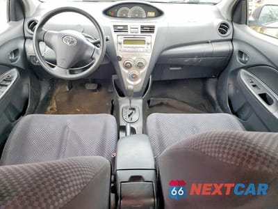 Zdjęcie 8 z 12 samochodu: 2008 TOYOTA YARIS BASE VIN:JTDBT923181275992 - miniatura
