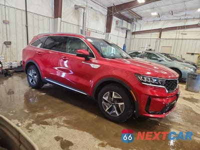 Czwarte zdjęcie samochodu z boku: 2021 KIA SORENTO HYBRID EX VIN:KNDRH4LG5M5050921 - miniatura