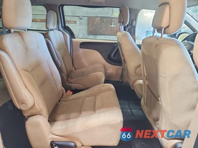 Zdjęcie 11 z 14 samochodu: 2015 DODGE GRAND CARAVAN SE VIN:2C4RDGBG8FR658257 - miniatura
