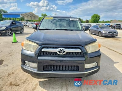 Piąte zdjęcie samochodu w środku: 2013 TOYOTA 4RUNNER LIMITED VIN:JTEZU5JR4D5049034 - miniatura