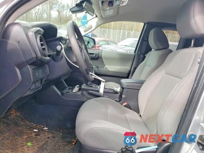Zdjęcie 7 z 12 samochodu: 2021 TOYOTA TACOMA SR VIN:3TYRX5GN6MT024800 - miniatura