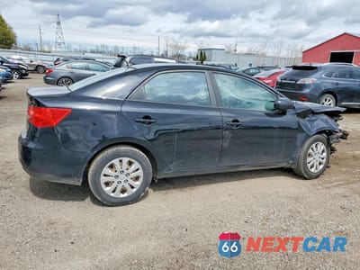 Trzecie zdjęcie samochodu z tyłu: 2013 KIA FORTE LX VIN:KNAFT4A21D5660241 - miniatura