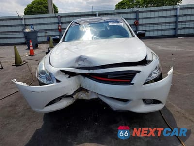 Piąte zdjęcie samochodu w środku: 2015 INFINITI Q40 BASE VIN:JN1CV6AR0FM522811 - miniatura