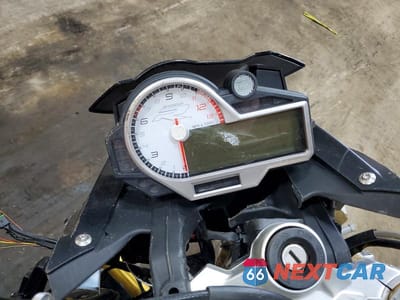 Zdjęcie 7 z 8 samochodu: 2021 BMW S 1000 R VIN:WB10D6203M6D55459 - miniatura