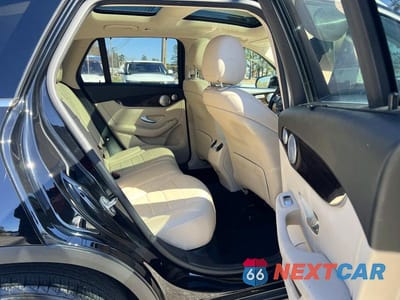 Zdjęcie 6 z 10 samochodu: 2017 MERCEDES-BENZ GLC 300 VIN:WDC0G4JB3HF191709 - miniatura