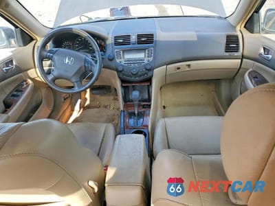 Zdjęcie 8 z 12 samochodu: 2007 HONDA ACCORD EX VIN:1HGCM56827A143856 - miniatura