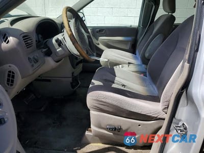 Zdjęcie 7 z 13 samochodu: 2001 DODGE GRAND CARAVAN EX VIN:2B8GP74L11R344446 - miniatura