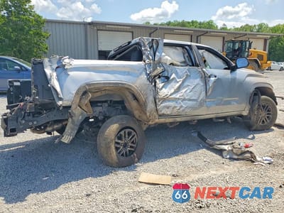 Trzecie zdjęcie samochodu z tyłu: 2024 TOYOTA TUNDRA SR5 VIN:5TFLA5AB0RX037738 - miniatura