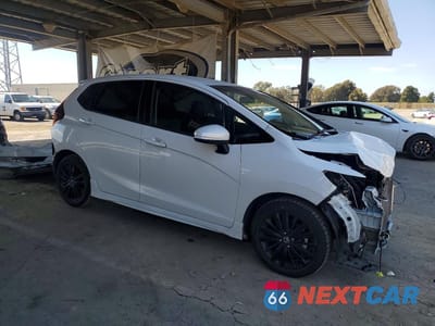 Czwarte zdjęcie samochodu z boku: 2020 HONDA FIT SPORT VIN:3HGGK5H63LM727425 - miniatura