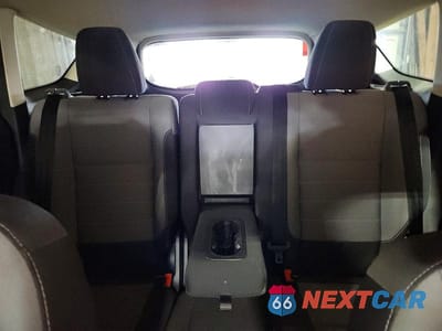 Zdjęcie 10 z 13 samochodu: 2016 FORD ESCAPE SE VIN:1FMCU9G95GUC47121 - miniatura