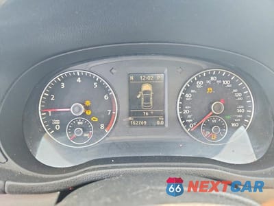 Zdjęcie 9 z 12 samochodu: 2014 VOLKSWAGEN PASSAT SE VIN:1VWBS7A34EC063917 - miniatura