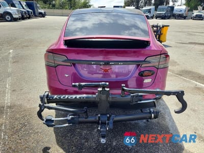 Zdjęcie 6 z 12 samochodu: 2023 TESLA MODEL X VIN:7SAXCBE66PF405227 - miniatura