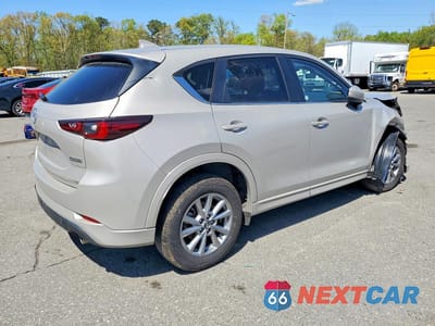 Trzecie zdjęcie samochodu z tyłu: 2025 MAZDA CX-5 PREFERRED VIN:JM3KFBCL8S0643747 - miniatura