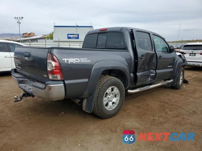 Trzecie zdjęcie samochodu z tyłu: 2013 TOYOTA TACOMA V6 VIN:3TMLU4EN7DM105246 - miniatura