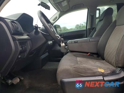 Zdjęcie 7 z 11 samochodu: 2016 TOYOTA TUNDRA SR VIN:5TFTW5F12GX009258 - miniatura