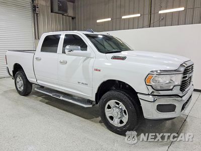 Czwarte zdjęcie samochodu z boku: 2020 RAM 2500 BIG HORN VIN:3C6UR5DJ1LG139844 - miniatura