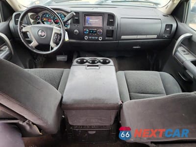 Zdjęcie 8 z 12 samochodu: 2008 GMC SIERRA K1500 VIN:3GTEK13338G227217 - miniatura