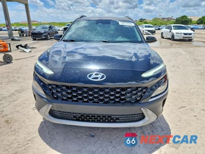 Piąte zdjęcie samochodu w środku: 2022 HYUNDAI KONA SEL VIN:KM8K32ABXNU840388 - miniatura