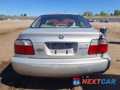 Zdjęcie 6 z 12 samochodu: 1997 HONDA ACCORD VALUE VIN:1HGCD568XVA177511 - miniatura