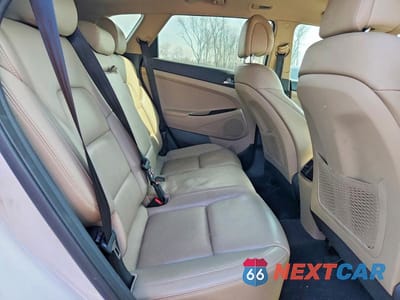 Zdjęcie 10 z 11 samochodu: 2016 HYUNDAI TUCSON LIMITED VIN:KM8J33A26GU183996 - miniatura