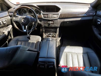Zdjęcie 8 z 12 samochodu: 2013 MERCEDES-BENZ E 550 4MATIC VIN:WDDHF9BB4DA703417 - miniatura