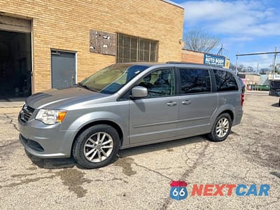 Trzecie zdjęcie samochodu z tyłu: 2016 DODGE GRAND CARAVAN SXT VIN:2C4RDGCG6GR333722 - miniatura
