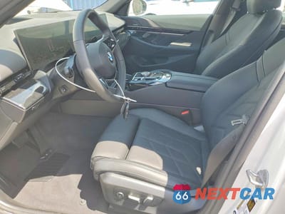 Zdjęcie 7 z 13 samochodu: 2026 BMW 530 I VIN:WBA43FJ06TCW26775 - miniatura
