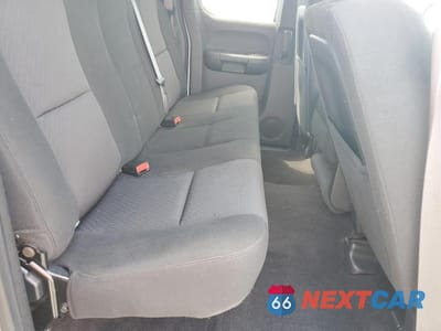 Zdjęcie 10 z 12 samochodu: 2011 CHEVROLET SILVERADO K1500 LS VIN:1GCRKREA7BZ206048 - miniatura