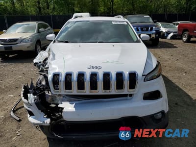Piąte zdjęcie samochodu w środku: 2014 JEEP CHEROKEE LATITUDE VIN:1C4PJLCBXEW171272 - miniatura