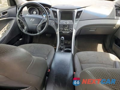 Zdjęcie 8 z 12 samochodu: 2012 HYUNDAI SONATA SE 2.0T VIN:5NPEC4AB9CH417628 - miniatura