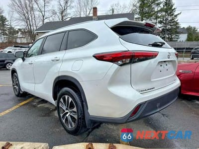 Drugie zdjęcie samochodu z przodu: 2023 TOYOTA HIGHLANDER XLE VIN:5TDKDRBH0PS005064 - miniatura