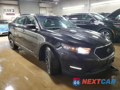 Czwarte zdjęcie samochodu z boku: 2017 FORD TAURUS SHO VIN:1FAHP2KT5HG138787 - miniatura