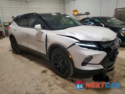 Czwarte zdjęcie samochodu z boku: 2024 CHEVROLET BLAZER RS VIN:3GNKBKRS7RS210787 - miniatura
