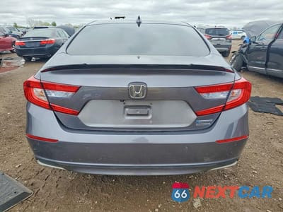 Zdjęcie 6 z 12 samochodu: 2018 HONDA ACCORD TOURING HYBRID VIN:1HGCV3F99JA006186 - miniatura