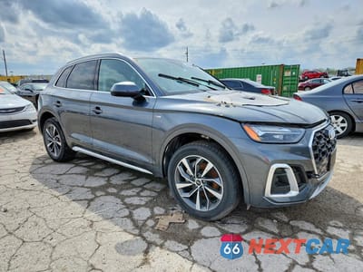 Czwarte zdjęcie samochodu z boku: 2023 AUDI Q5 HYBRID 4D SUV S LINE PREMIUM PLUS 45 VIN:WA1EAAFY8P2055732 - miniatura