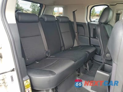 Zdjęcie 10 z 12 samochodu: 2010 TOYOTA FJ CRUISER BASE VIN:JTEBU4BF4AK092835 - miniatura