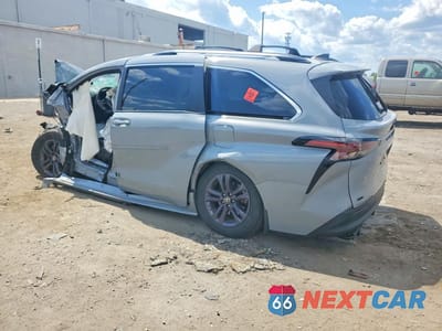 Drugie zdjęcie samochodu z przodu: 2024 TOYOTA SIENNA WOODLAND EDITION VIN:5TDCSKFC3RS136783 - miniatura