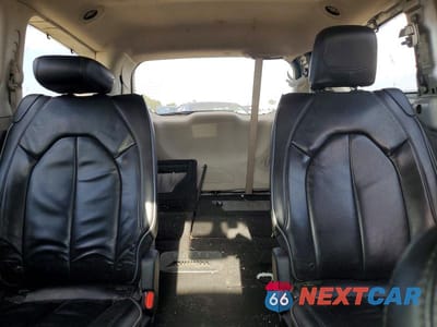 Zdjęcie 10 z 14 samochodu: 2017 CHRYSLER PACIFICA LIMITED VIN:2C4RC1GG5HR835973 - miniatura