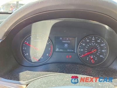 Zdjęcie 9 z 12 samochodu: 2017 KIA CADENZA PREMIUM VIN:KNALC4J10H5045938 - miniatura