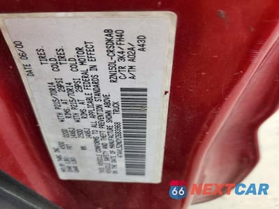 Zdjęcie 13 z 13 samochodu: 2000 TOYOTA TACOMA XTRACAB VIN:4TAVL52N0YZ683968 - miniatura